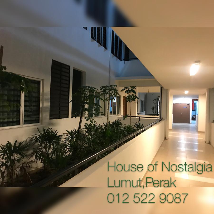 House Of Nostalgia Apartment Lumut Exterior foto
