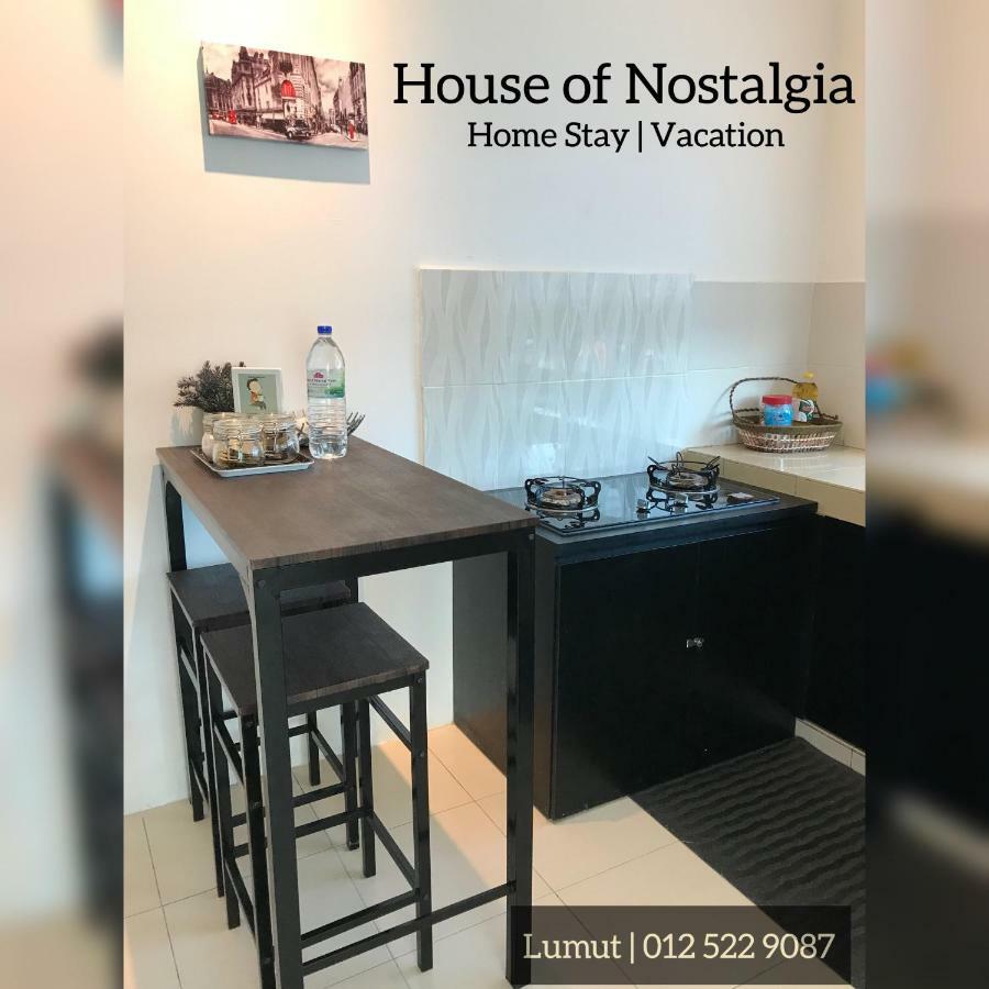 House Of Nostalgia Apartment Lumut Exterior foto